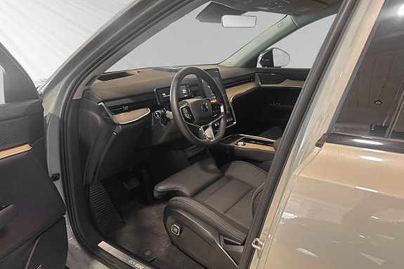 Volvo EX90 7 of 21