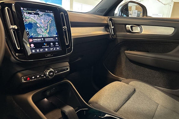 Volvo XC40 20 of 20