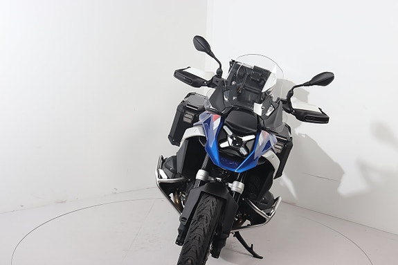 BMW R 1300 GS 3 of 5