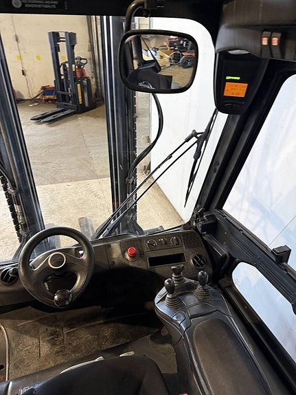 Linde Truck E40H-01 2 of 2