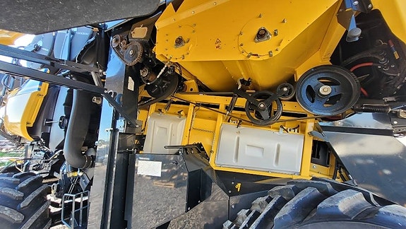 New Holland CR10.90 SmartTrax TG 4WD 5 of 5