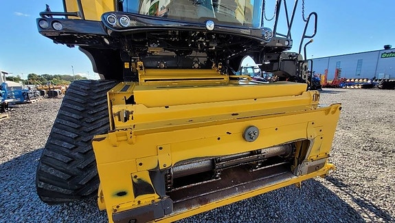 New Holland CR10.90 SmartTrax TG 4WD 22 of 24