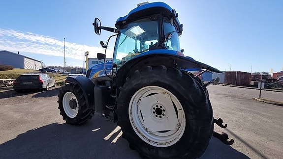 New Holland TS 135A EC 16 of 18