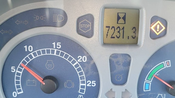 New Holland TS 135A EC 18 of 18