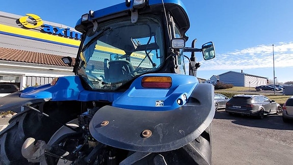New Holland TS 135A EC 10 of 18