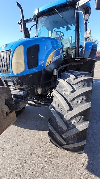 New Holland TS 135A EC 14 of 18