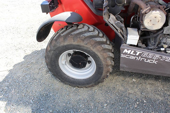 Teleskoplastare Manitou MLT625 -75 8 of 12