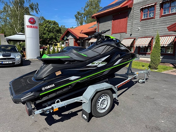 Yamaha GP1800R SVHO 2021 Garmin 9 of 10