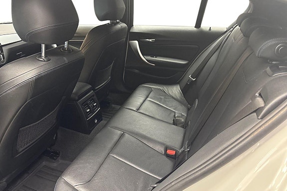 BMW 118d 11 of 16