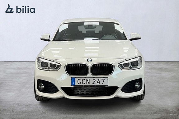 BMW 118d 8 of 16