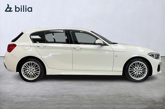 BMW 118d 3 of 5