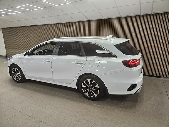 Kia Ceed 4 of 5