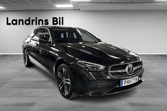 Mercedes-Benz C300 3 of 5