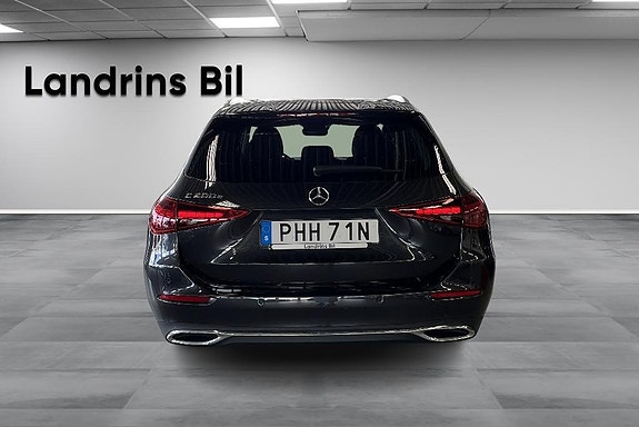 Mercedes-Benz C300 5 of 5