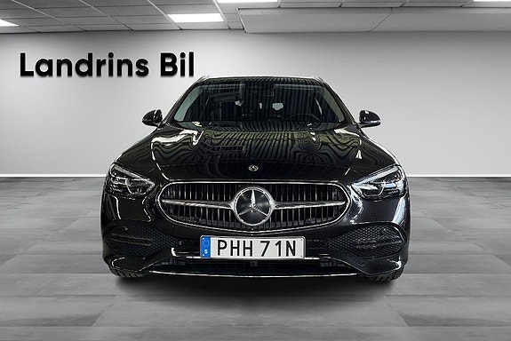 Mercedes-Benz C300 2 of 5