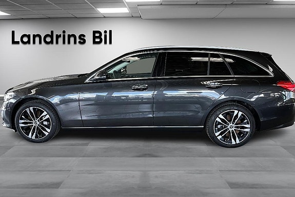 Mercedes-Benz C300 4 of 5