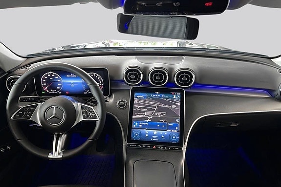 Mercedes-Benz C300 7 of 22