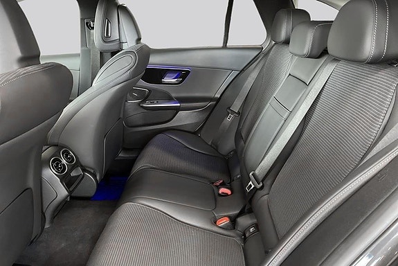 Mercedes-Benz C300 9 of 22