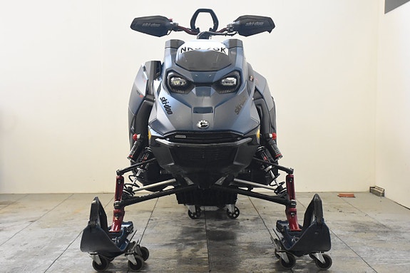 Ski-Doo Summit EXP 850 E-TEC T 3 of 6