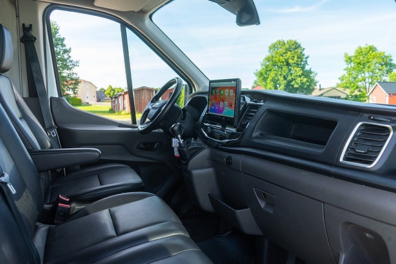 Ford Transit 24 of 25