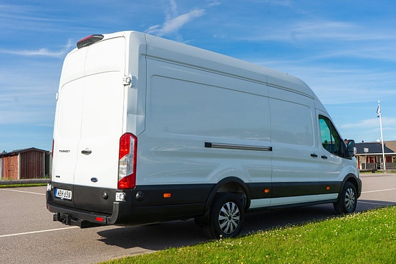 Ford Transit 12 of 25