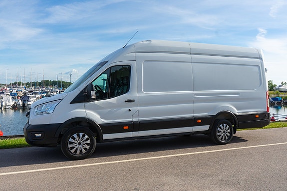 Ford Transit 2 of 5
