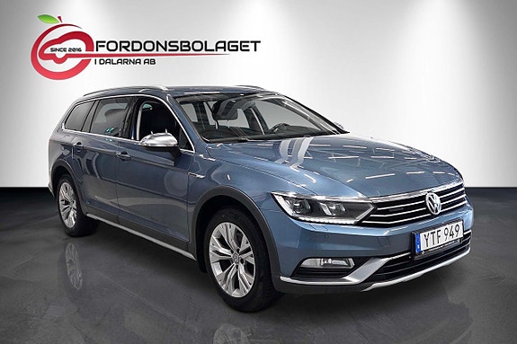 Volkswagen Passat Alltrack 3 of 5