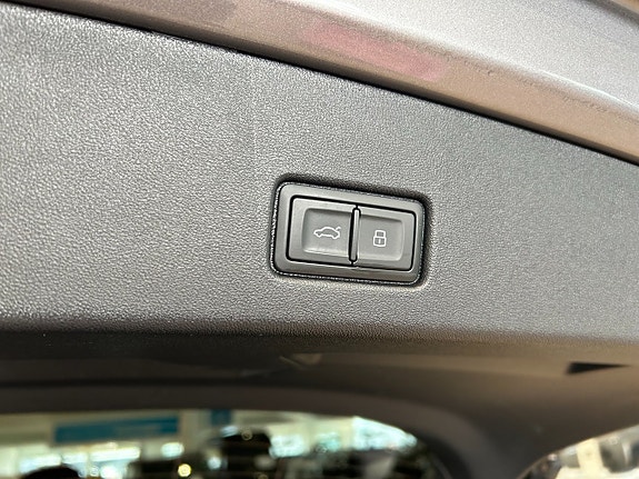 Audi Q4 e-tron 8 of 22