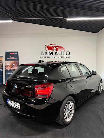 BMW 116i 4 of 5