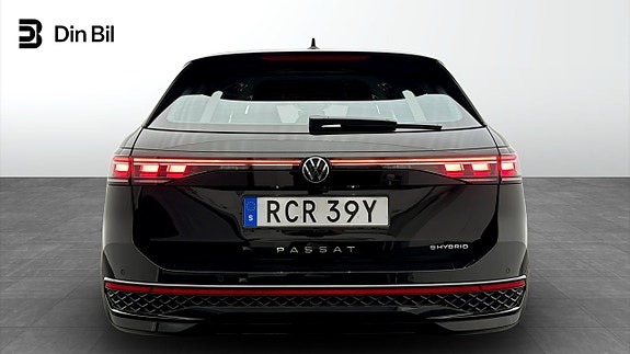Volkswagen Passat 5 of 5