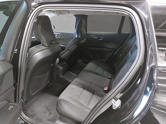 Volvo V60 6 of 7