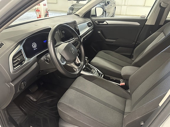 Volkswagen T-Roc 9 of 18