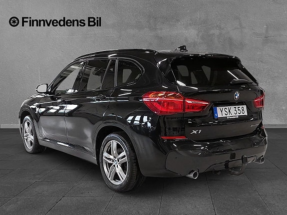 BMW X1 3 of 5