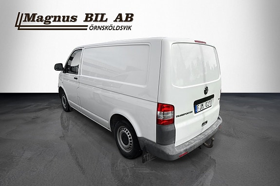 Volkswagen Transporter 3 of 5