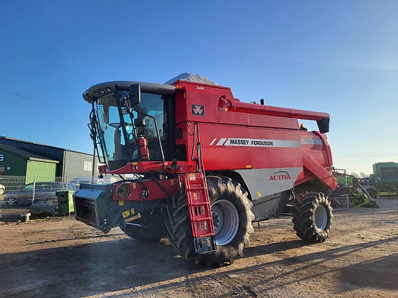 CLAAS Dominator 3 of 5