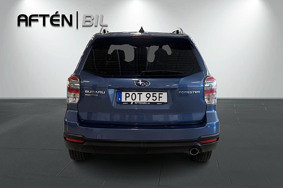 Subaru Forester 9 of 18