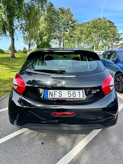 Peugeot 208 5 of 5