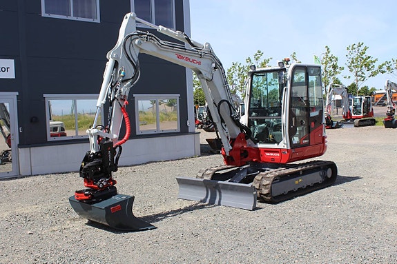 Ny Takeuchi TB250 Rototilt, grip 3 skopor 3 års garanti 2 of 12