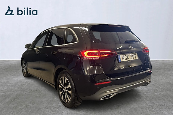 Mercedes-Benz B200 d 3 of 5
