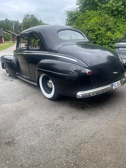 Ford Coupé 4 of 5