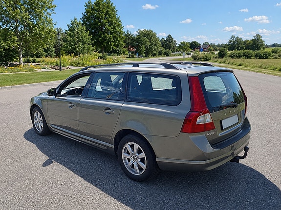 Volvo V70 2 of 2