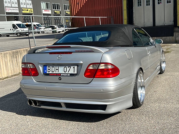 Mercedes-Benz CLK230 24 of 27