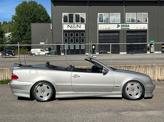 Mercedes-Benz CLK230 15 of 27