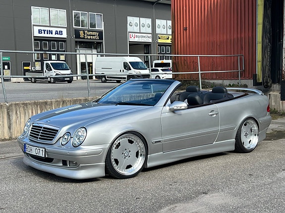 Mercedes-Benz CLK230 5 of 27
