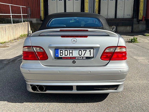 Mercedes-Benz CLK230 23 of 27