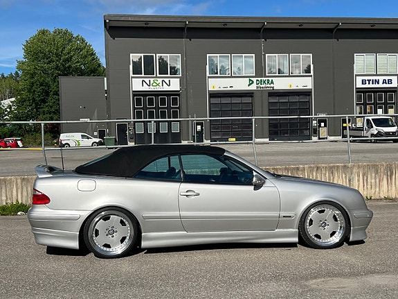 Mercedes-Benz CLK230 27 of 27