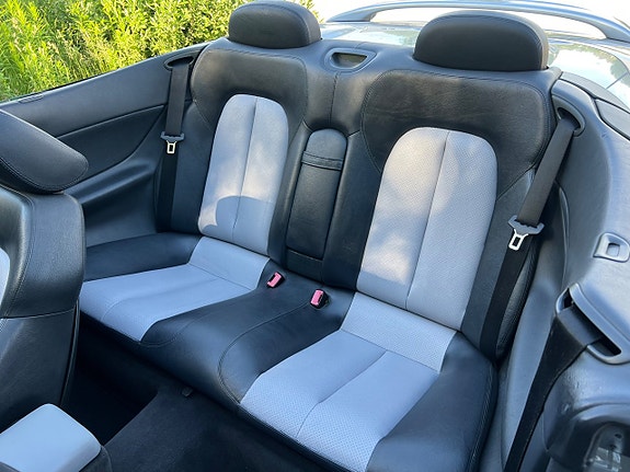 Mercedes-Benz CLK230 20 of 27