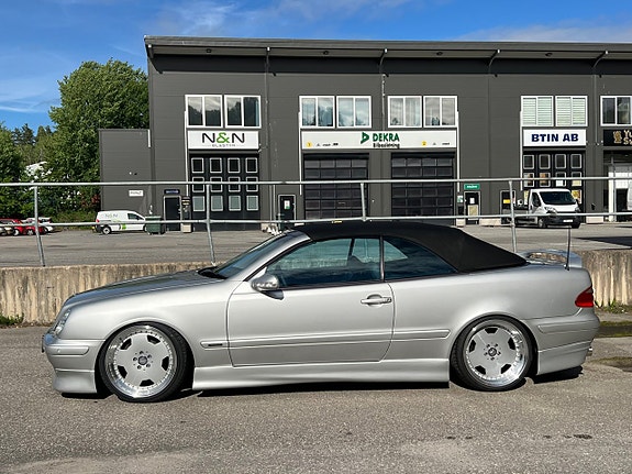 Mercedes-Benz CLK230 21 of 27