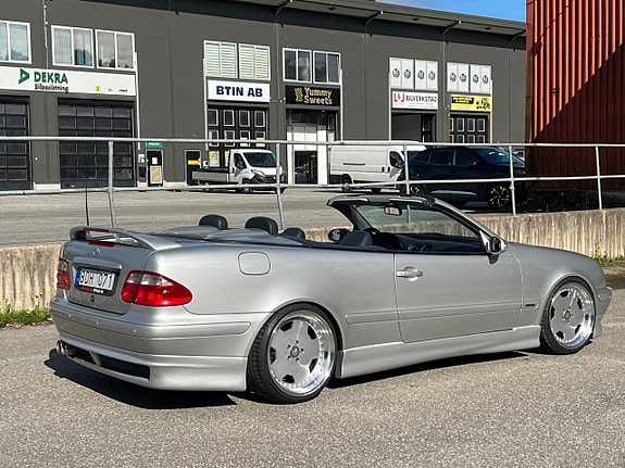 Mercedes-Benz CLK230 12 of 27