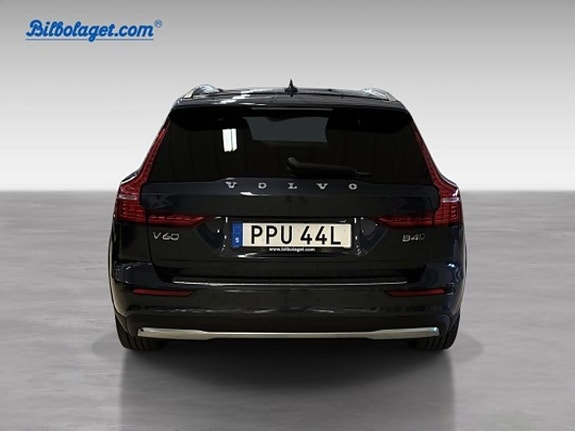 Volvo V60 Cross Country 6 of 16